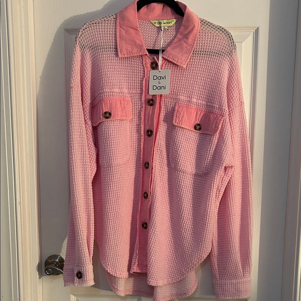 Davi & Dani Pink Textured Top